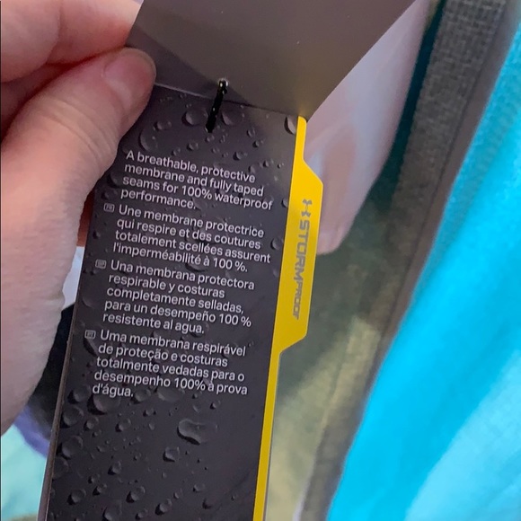 NWT UA Storm Proof Rain Jacket - Picture 7 of 11